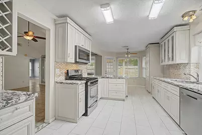 3927 Village Well Drive, Humble, TX 77396 - Photo 9