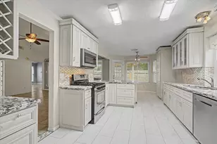 3927 Village Well Dr, Humble, TX 77396 - Photo 9