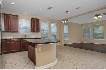 19 Patina Pines Place, The Woodlands, TX 77381 - Photo 11