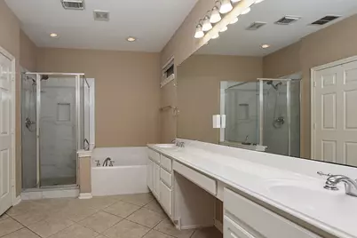 19 Patina Pines Place, The Woodlands, TX 77381 - Photo 15