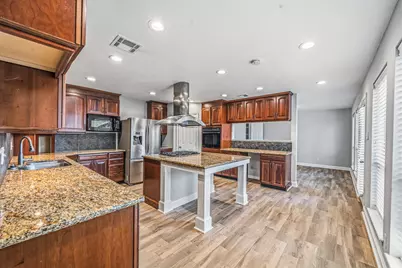 9666 Windswept Lane, Houston, TX 77063 - Photo 9