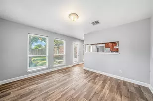 9666 Windswept Ln, Houston, TX 77063 - Photo 13