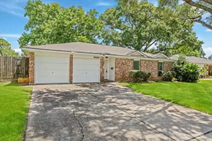 9666 Windswept Ln, Houston, TX 77063 - Photo 3