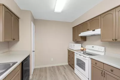 23014 Berry Pine Drive, Spring, TX 77373 - Photo 13