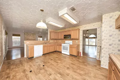 12318 Glenmeadow Drive, Stafford, TX 77477 - Photo 11