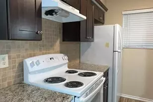 1410 Blalock Rd, Houston, TX 77055 - Photo 5