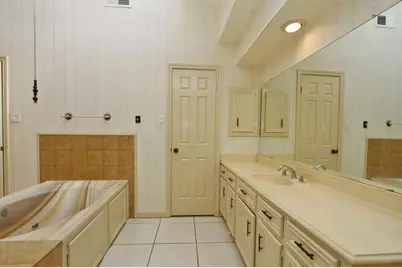 3339 Three Pines Drive, Houston, TX 77339 - Photo 13