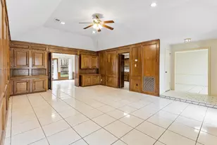 3339 Three Pines Dr, Houston, TX 77339 - Photo 5