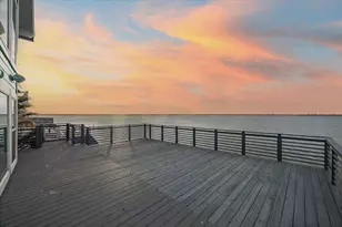 407 Isles End Rd, Tiki Island, TX 77554 - Photo 11