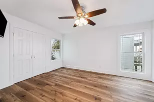 407 Isles End Rd, Tiki Island, TX 77554 - Photo 13