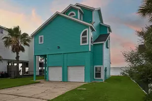 407 Isles End Rd, Tiki Island, TX 77554 - Photo 1