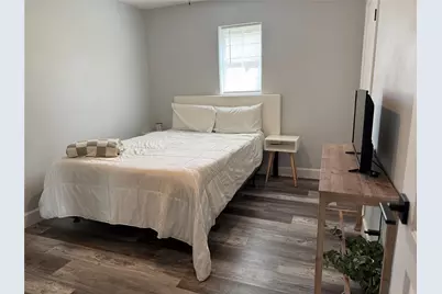 5316 Tanglebriar Drive, Dickinson, TX 77539 - Photo 9