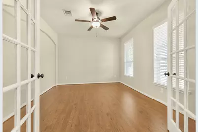 5002 Creekside Avenue, Baytown, TX 77523 - Photo 9
