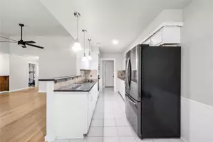 9730 Wickenburg Dr, Houston, TX 77031 - Photo 17