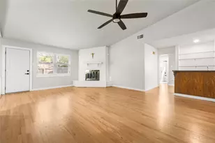 9730 Wickenburg Dr, Houston, TX 77031 - Photo 11