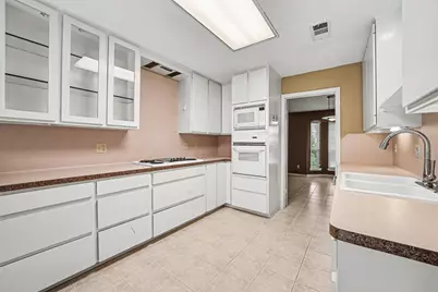 1661 W Sam Houston Parkway S, Houston, TX 77042 - Photo 9