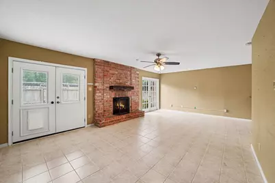 1661 W Sam Houston Parkway S, Houston, TX 77042 - Photo 11