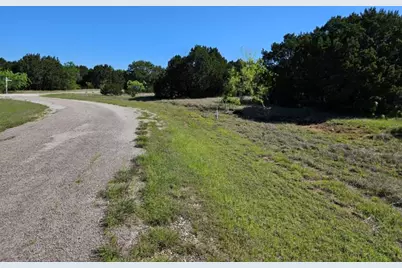 43136 Lantana Dr, Whitney, TX 76692 - Photo 3