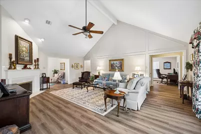 4435 Bermuda Drive, Sugar Land, TX 77479 - Photo 9