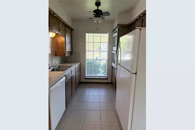 10106 Antrim Lane, La Porte, TX 77571 - Photo 5