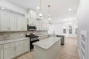 4208 Fox St, Houston, TX 77003 - Photo 9