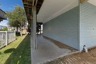 22311 Isle View Dr, Galveston, TX 77554 - Photo 33