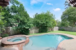 11 Barlow Ct, The Woodlands, TX 77382 - Photo 9