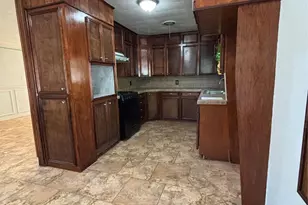 700 E Hunnicutt St, Baytown, TX 77520 - Photo 7