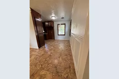700 E Hunnicutt Street, Baytown, TX 77520 - Photo 9