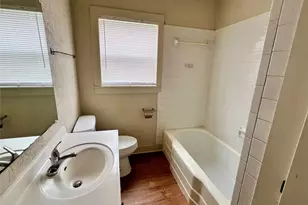 502 W Third St, Brenham, TX 77833 - Photo 5