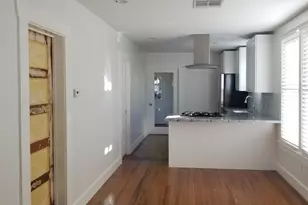 304 E 33rd St, Houston, TX 77018 - Photo 5