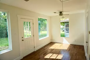 304 E 33rd St, Houston, TX 77018 - Photo 9