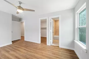 8217 Crestview Dr, Houston, TX 77028 - Photo 19