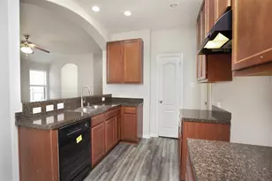 384 Decoster Blvd, Alvin, TX 77511 - Photo 13