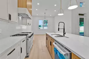 1806 De Milo Dr, Houston, TX 77018 - Photo 15