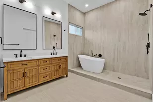 1806 De Milo Dr, Houston, TX 77018 - Photo 25
