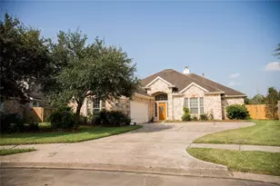 2032 Cork St, Dickinson, TX 77539 - Photo 1