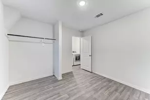 7925 Way St, Houston, TX 77028 - Photo 23