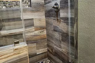 411 Petunia St, Lake Jackson, TX 77566 - Photo 15