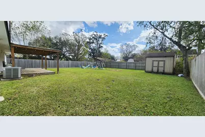 411 Petunia Street, Lake Jackson, TX 77566 - Photo 27