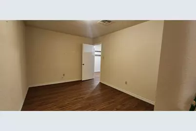 411 Petunia Street, Lake Jackson, TX 77566 - Photo 3