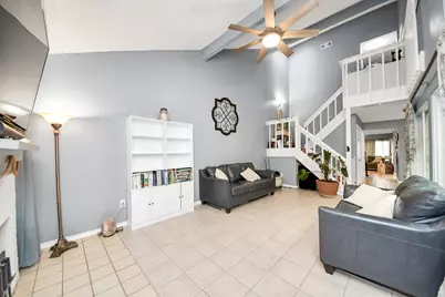 6142 W Airport Boulevard #15, Houston, TX 77035 - Photo 9