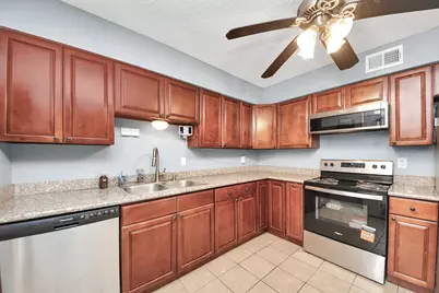 6142 W Airport Boulevard #15, Houston, TX 77035 - Photo 11