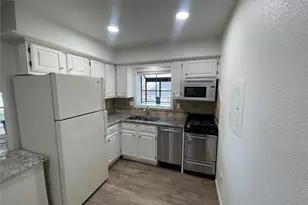 1311 Antoine Dr, Houston, TX 77055 - Photo 7