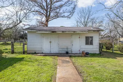 104 6th Street, Glidden, TX 78943 - Photo 9