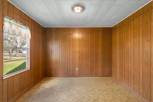 104 6th St, Glidden, TX 78943 - Photo 21