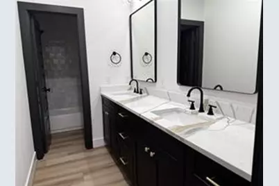 308 E 36th Street, Houston, TX 77018 - Photo 15