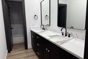 308 E 36th St, Houston, TX 77018 - Photo 15