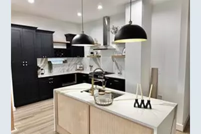 308 E 36th Street, Houston, TX 77018 - Photo 3