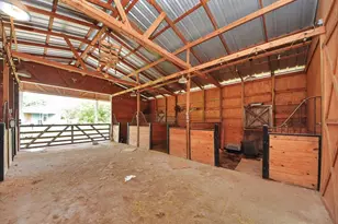 36576 Howell Rd, Hempstead, TX 77445 - Photo 17
